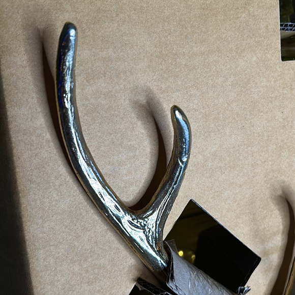 Pottery Barn Country Cabin Chic Antler Wreath Hanger - Brass Color 🦌 - Picture 9 of 16